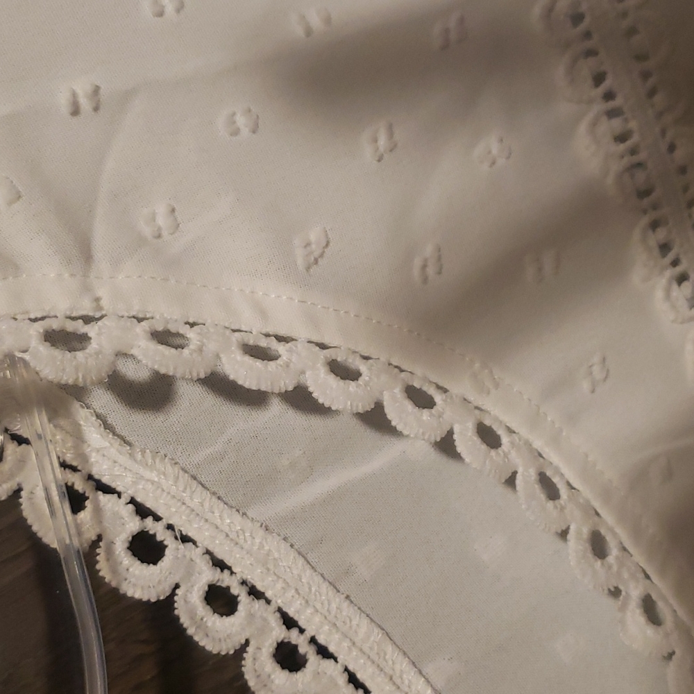 🎉HP🎉New boutique swiss dot lace splicing top - Picture 6 of 11